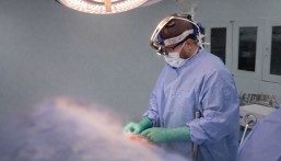 إنقاذ ساق مواطن من البتر بمستشفى الملك فهد التخصصي