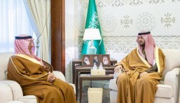 نائب أمير المنطقة الشرقية يستقبل وزير التعليم