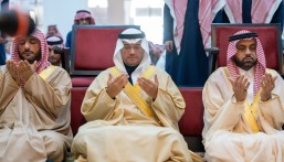 سمو محافظ الأحساء يؤدي صلاة الاستسقاء