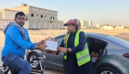 بالصور.. تحالف الجمعيات بالعيون يجهز 100 وجبة يوميًا لإفطار الصائمين