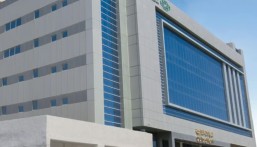 بتقنية محدودة التدخل.. نجاح جراحة دقيقة لتثبيت العمود الفقري في مستشفى المانع بالدمام