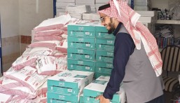 305 سلال رمضانية إضافية لمستفيدي العيون الخيرية بتكلفة تجاوزت 130 ألف ريال