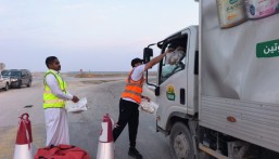 فريق المراح التطوعي ينجز مشروع “إفطار المتجول” ويوزع 6000 وجبة