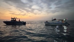 في الشرقية.. إنقاذ مواطنين تعطلت واسطتهما البحرية