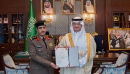 سمو محافظ الأحساء يكرّم مساعد مدير شرطة المحافظة السابق