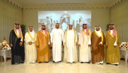 بالصور.. مجلس “ناهض الجبر” يستقبل المهنئين بعيد الفطر المبارك