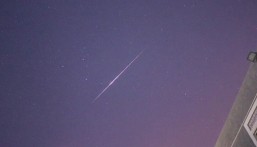 سماء المملكة والوطن العربي على موعد مع ذروة “شهب القيثاريات” فجر الخميس