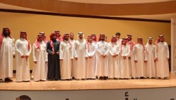 زيارة طلابية تثري الوعي الأدبي بجمعية أدباء الأحساء