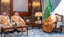 محافظ الأحساء يستقبل نائب وزير الرياضة ويستعرض تطوير القطاع الرياضي