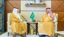 أمير الشرقية يستقبل المدير الإقليمي لبنك التنمية الاجتماعية بالمنطقة