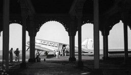 مطار الهفوف 1949م.. بوابة الأحساء الجوية بملامحها التراثية