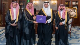 محافظ الأحساء يطّلع على الملخص التنفيذي ومؤشرات الأداء لأعمال “STC”