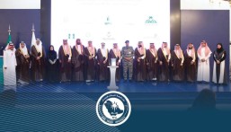 وزير التعليم يكرّم جامعة الملك فيصل تقديرًا لجهودها في المسؤولية الاجتماعية