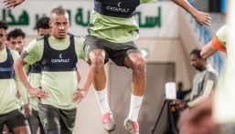 الفتح يصل نجران ويختتم تحضيراته لمواجهة الأخدود غدًا