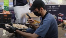 ضبط مستودع غذائي مخالف للأنظمة في الأحساء