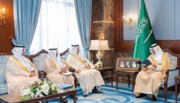 سمو محافظ الأحساء يطّلع على التقرير السنوي لغرفة الأحساء 2025م