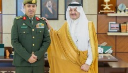 أمير الشرقية يستقبل مدير جوازات المنطقة بمناسبة ترقيته