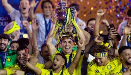 الفيصل يتوج النصر بلقب دوري روشن