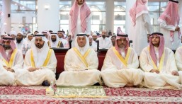 سمو محافظ الأحساء يؤدي صلاة عيد الأضحى