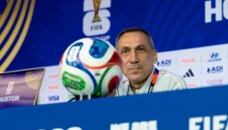 دونيس يؤكد جاهزية المنتخب السعودي لمواجهة الرأس الأخضر في مونديال 2026
