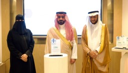  وكيل محافظة الأحساء يكرّم المحامين والمحاميات المتطوعين بجمعية معين القانونية 