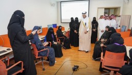 وكيل جامعة الملك فيصل يطّلع على برامج موهبة البحثية والأكاديمية