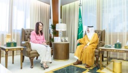 أمير الشرقية يستقبل القائم بالأعمال في السفارة الأمريكية لدى المملكة