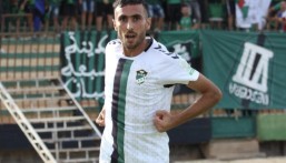 الجزائري دربال يدعم دفاع هجر