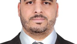 رضا النجار يكتُب: عقله يسبق الكلمات.. فلماذا عاقبناه على تعثّرها؟