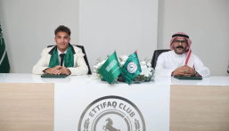 موهبة مصرية جديدة في السعودية.. عمر محمود يوقع للاتفاق