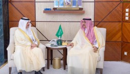 أمير الشرقية يستقبل أمين الأحساء ويطلع على منجزات الأمانة ومشاريع تطوير الطرق والنقل