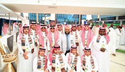 إبداع طلابي واعتزاز بالوطن.. «الكلية التطبيقية» تشارك في معرض «عزنا بطبعنا»