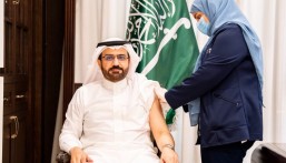 بمشاركة وكيل المحافظة.. الأحساء الصحي ينفذ حملة للتطعيم ضد الإنفلونزا الموسمية