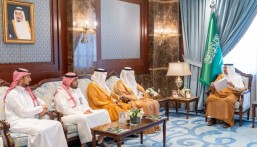 محافظ الأحساء يتابع مستجدات برنامج المدن الصحية واستكمال معايير الاعتماد