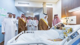 أمير الشرقية ونائبه يزوران المصاب جراء العدوان الغاشم الذي استهدف مطار الملك فهد الدولي