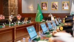 محافظ الأحساء يناقش خطط الطوارئ والاستعدادات الوقائية لموسم السيول