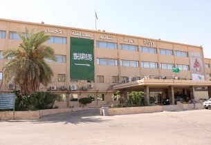 عدد من مديري مدارس الأحساء يعلقون الدراسة الحضورية الأربعاء ويحوّلونها عن بُعد حفاظًا على سلامة الطلاب