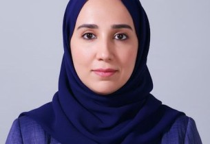 في حوارها مع “الواحة نيوز”..  د. فاطمة الملا: القراءة أولوية من أجل الوعي وحارسٌ للهوية في زمن الشاشات