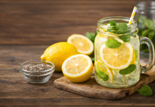 ماء الليمون: مشروب يومي قد يدعم صحة القلب ويخفض ضغط الدم