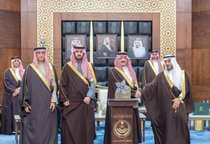 أمير الشرقية يستقبل منسوبي التجمع الصحي ويكرم داعمي مشاريع الشراكات المجتمعية