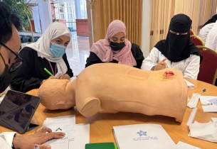 “رحلة العناية بالجروح” برنامج تدريبي بتجمع الأحساء الصحي لتعزيز جودة الرعاية