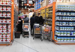 بالصور… أسواق الأحساء تشهد حركة تجارية نشطة في أول أيام رمضان المبارك 