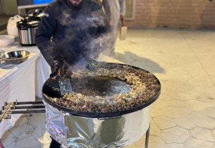 “مائدة الحكايا”.. أمسية رمضانية تمزج الطهي بالسرد في الأحساء