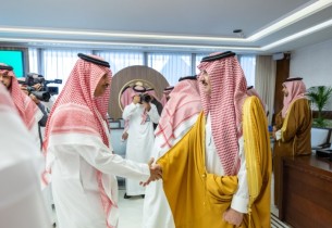 أمير الشرقية ونائبه يستقبلان منسوبي الإمارة المهنئين بشهر رمضان المبارك