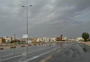 إطلاق الإنذار البرتقالي بالأحساء.. أمطار متوسطة وصواعق وانعدام الرؤية حتى المساء