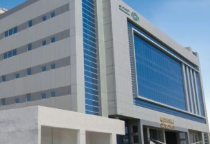 بتقنية محدودة التدخل.. نجاح جراحة دقيقة لتثبيت العمود الفقري في مستشفى المانع بالدمام