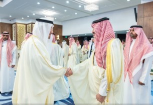 أمير الشرقية يستقبل أهالي المنطقة المهنئين بعيد الفطر المبارك