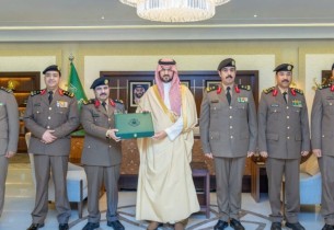 نائب أمير الشرقية يستقبل مدير شرطة المنطقة وقيادات أفرع الأمن العام