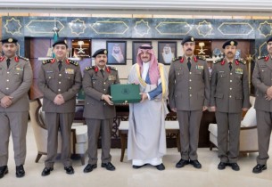 أمير الشرقية يستقبل مدير شرطة المنطقة ويثمن جهود رجال الأمن