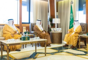 أمير الشرقية يستقبل وزير البلديات والإسكان.. ويشيد بما تنفذه الوزارة من مشروعات